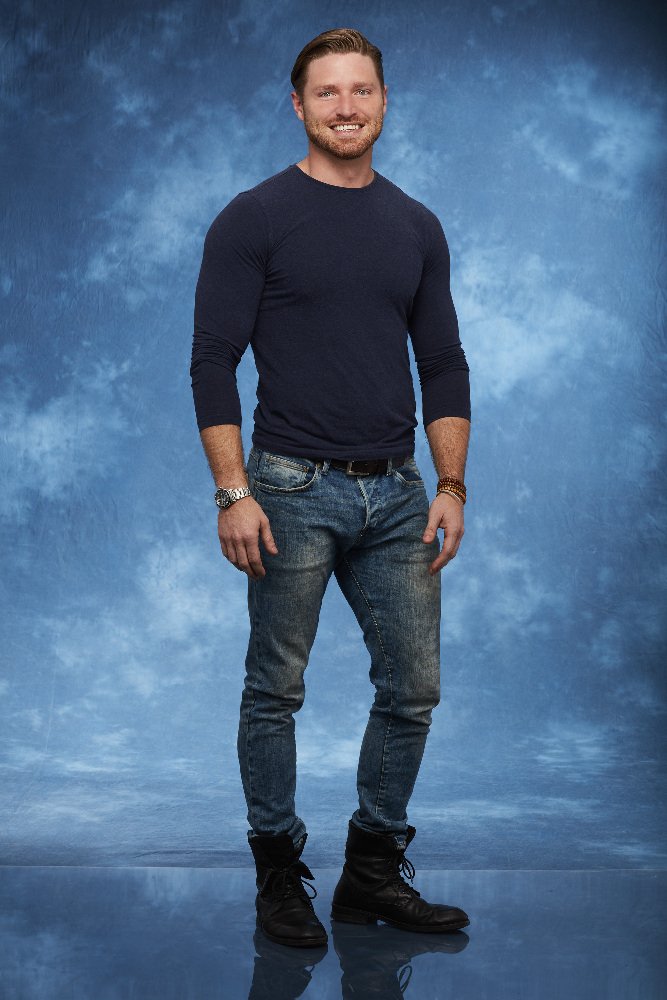 Blake Elarbee Bachelor in Paradise,Contestant,Wiki,Bio,Age,Profile,Images,Girlfriend | Full Details