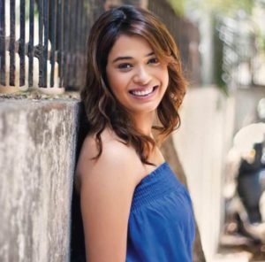 Shalmali Kholgade Wiki, Bio, Profile, Songs, Awards, Images