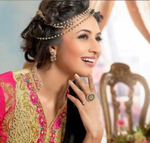 Divyanka Tripathi Wiki,Bio,Age | Yeh Hai Mohabbatein Actress Ishita Real Name