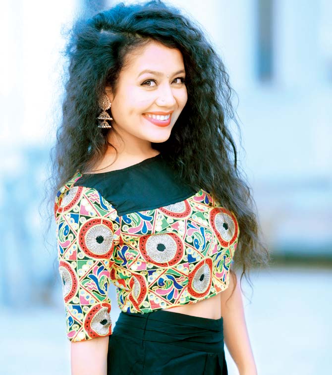 Neha Kakkar Wiki,Bio,Age,Profile,Boyfriend | Full Details