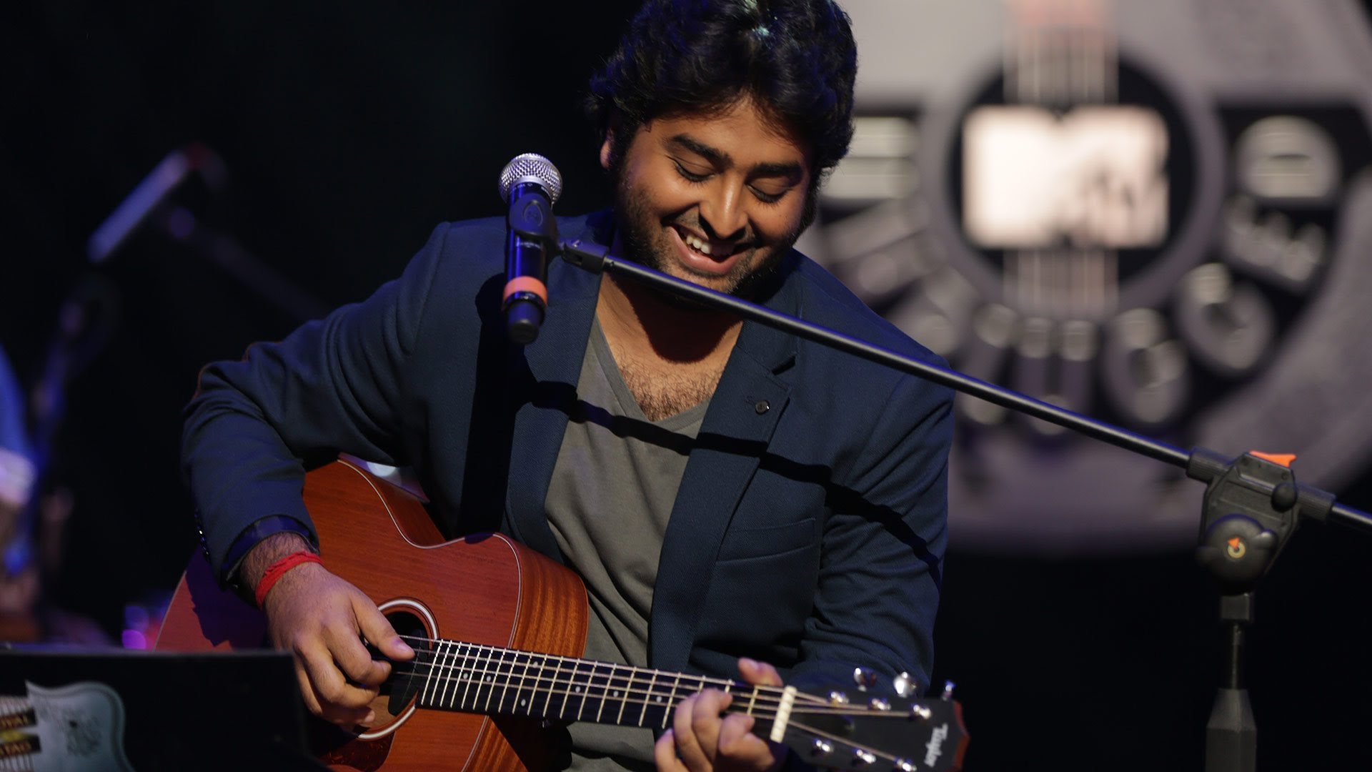 Arijit Singh Singer Wiki,Bio,Age,Profile,Girlfriend,Images,Wife | Full Details