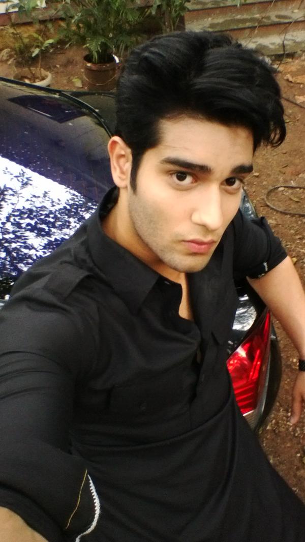 Abhishek Malik Big Boss 11 Contestant Wiki,Bio,Age,Profile,Images,Girlfriend | Full Details