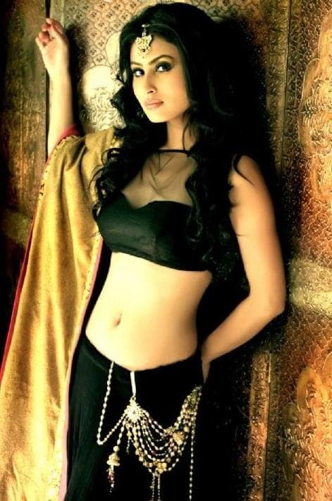 Mouni Roy Actress Wiki,Bio,Age,Profile,Boyfriend,Images | Full Details