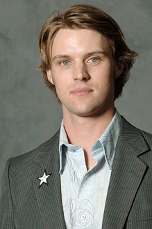 Robert Chase Wiki,Bio,Age,Profile,Images,Girlfriend,90's House | Full Details
