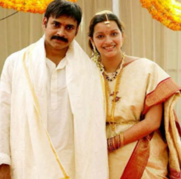 Pawan-Kalyan-with-Renu-Desai